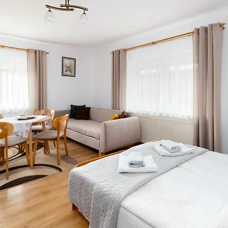 ゲストハウス Astra 3*